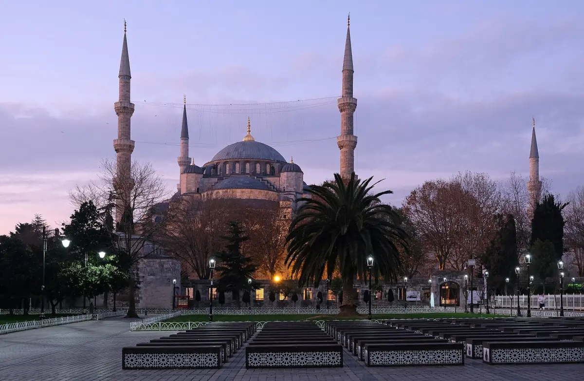 The Blue Mosque at dusk from Sultanahmet Park