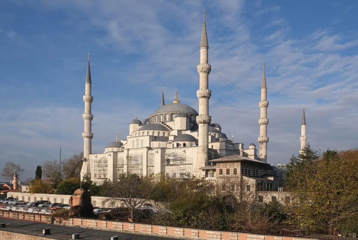 The Sultan Ahmed Mosque seen from the side