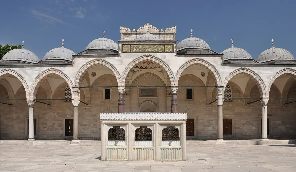 Courtyard of the Süleymaniye Mosque